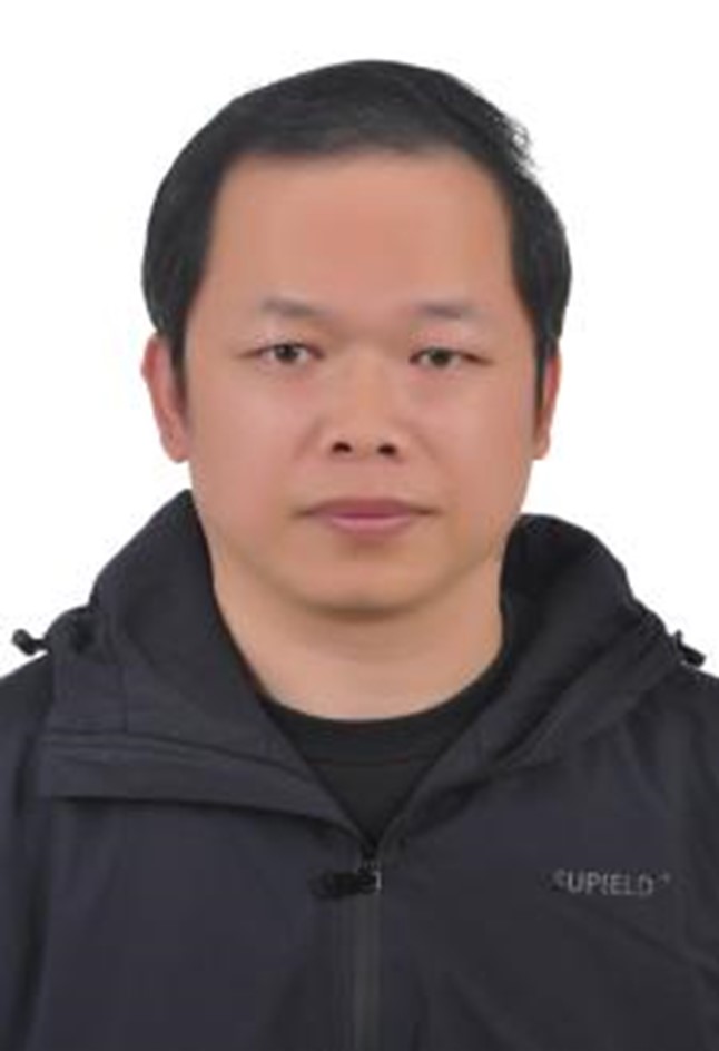 fa06f0bff0604b8f8aef4e6c397a10fb.jpg 骆耀峰.jpg