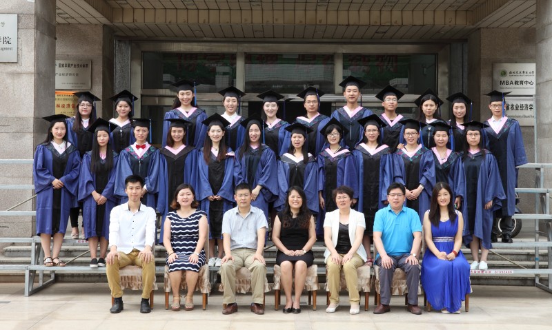 西北农林科技大学bwin必赢唯一官方网站2016届金融专硕合影.jpg